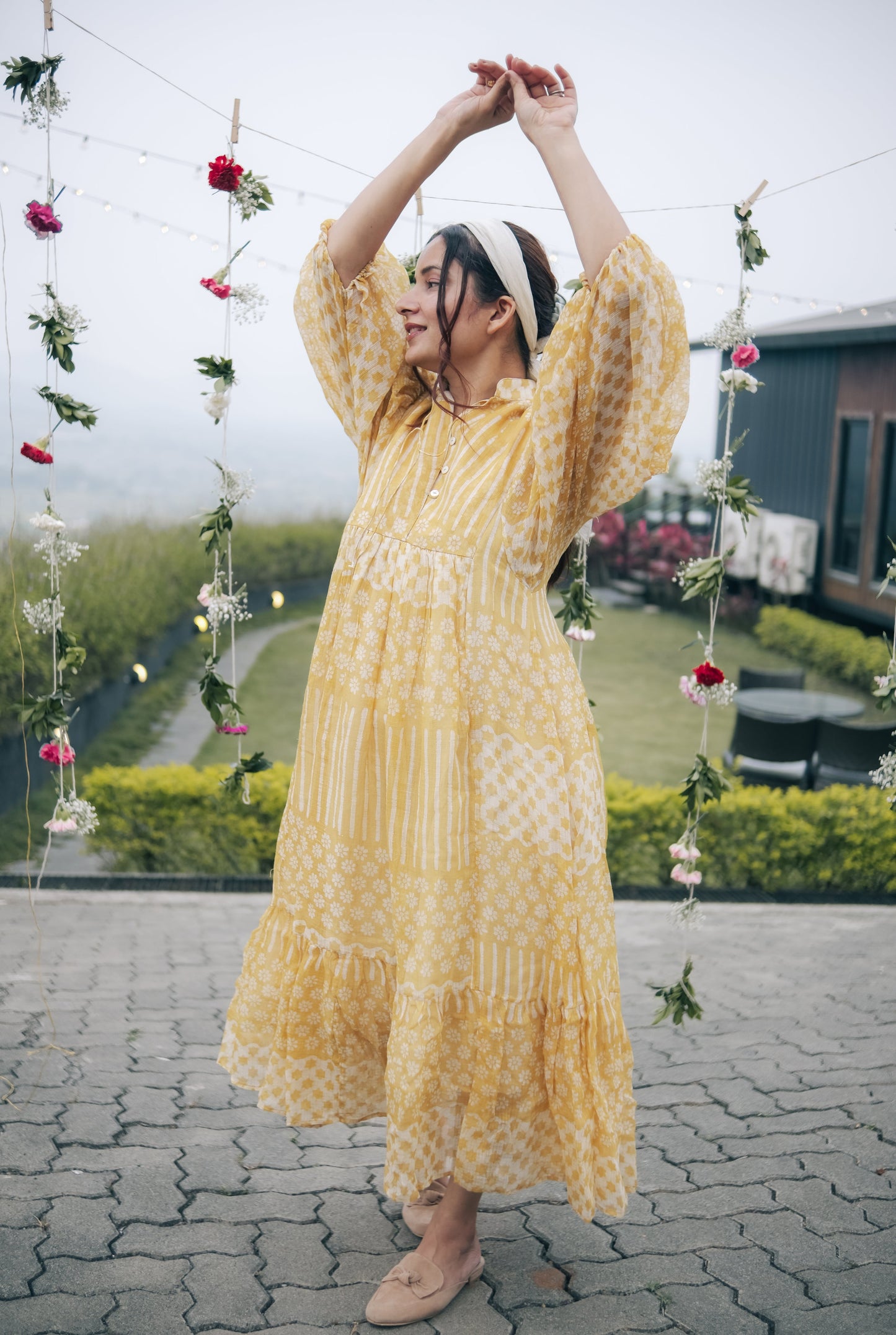 Yellow balloon sleeve midi dress